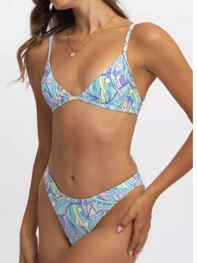black borough bikini set